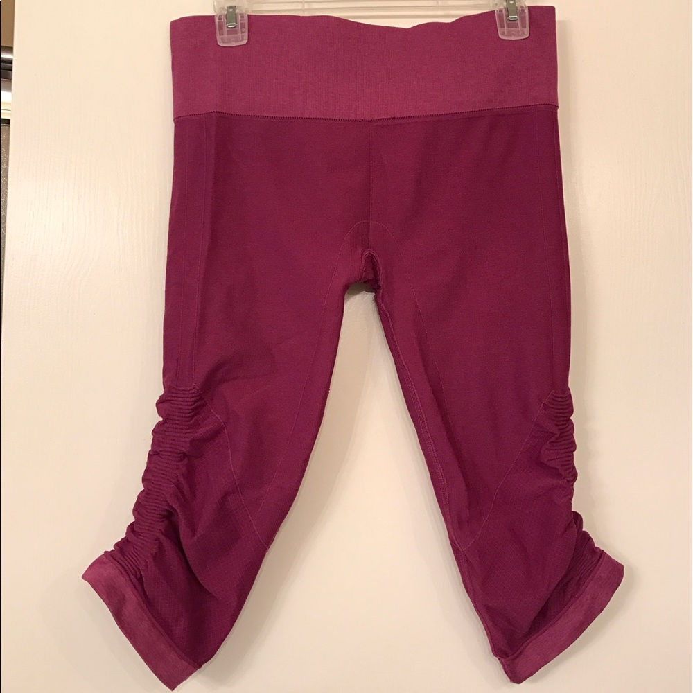 Lululemon "In the Flow" crops size 6
