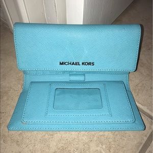 Michael Kors Jet set Travel Wallet