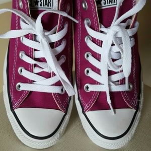 Raspberry SIZE 8 Converse