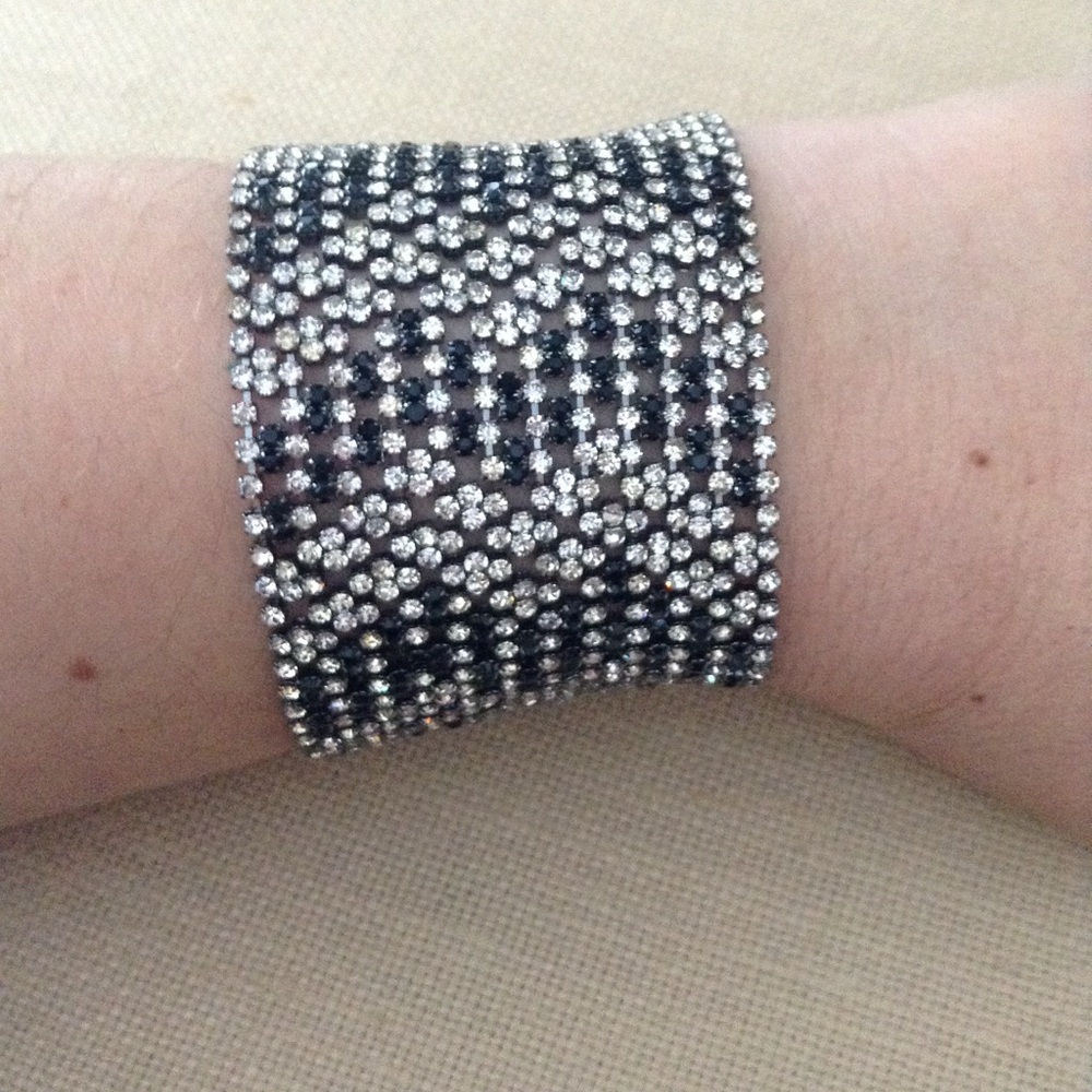 Wide black/grey color fine crystal bracelet