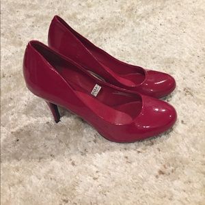 Red Pumps