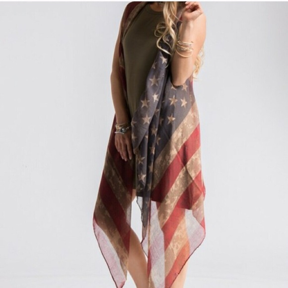 Only 1 Left! 🇺🇸 American Flag Shawl Vest - Picture 4 of 4