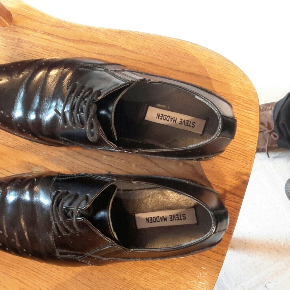 Mens size 9 Steve Madden Perk tie oxford shoe