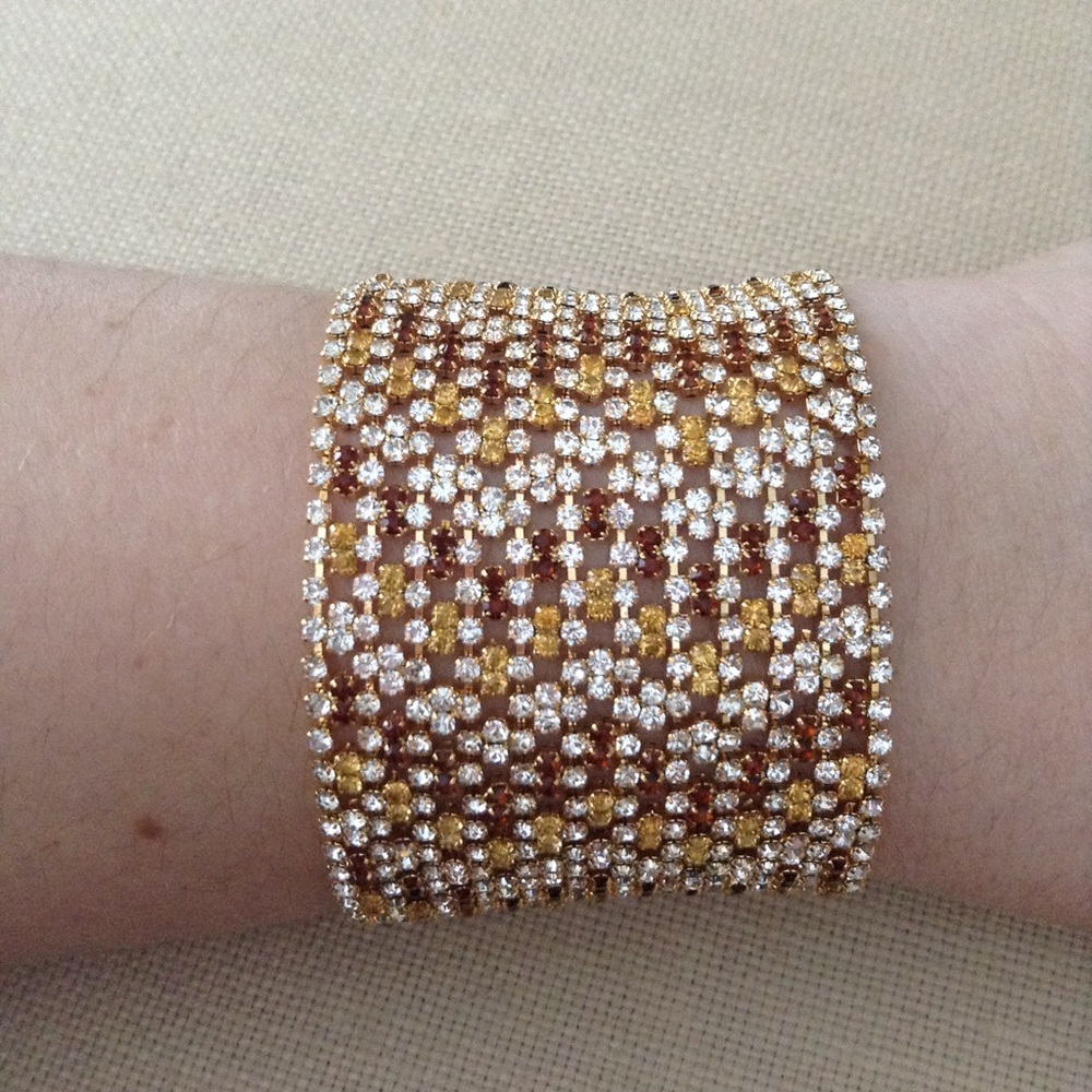 Wide gold fine crystal bracelet 71/2inches