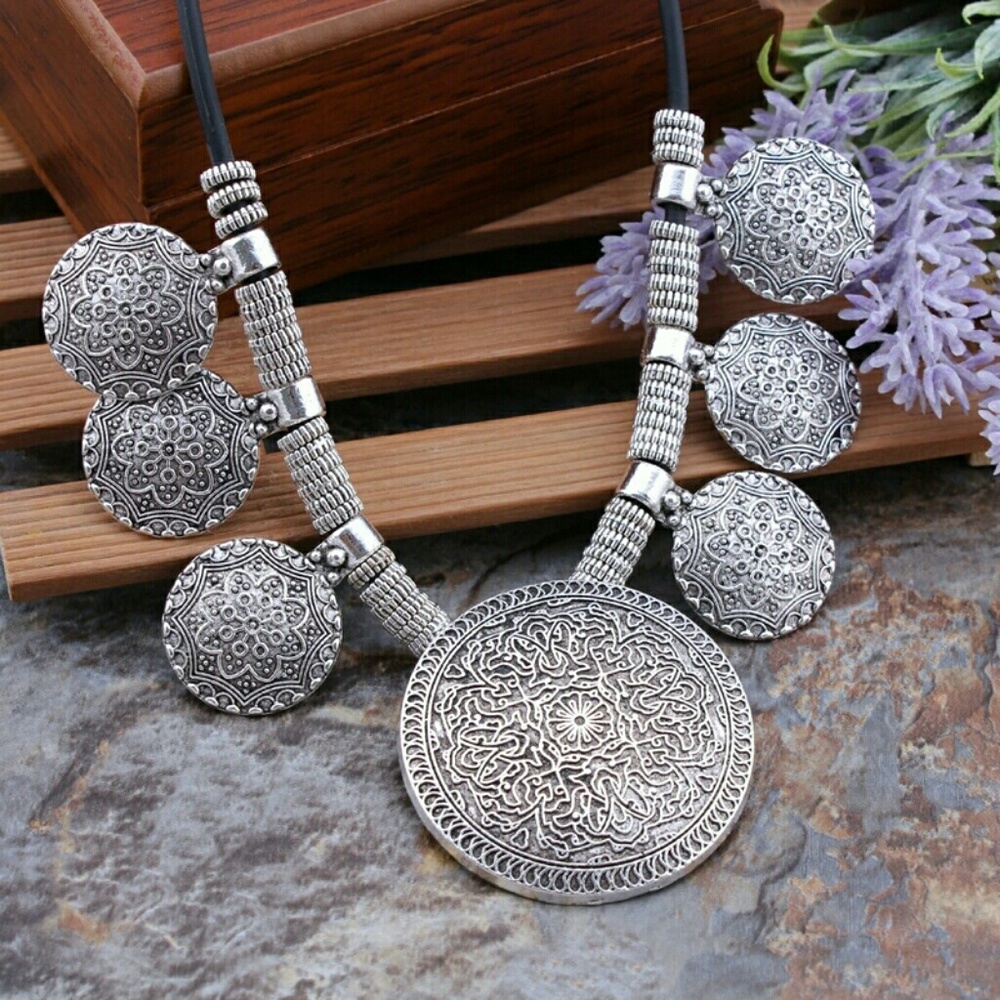 Bohemian Gypsy Vintage Ethnic Tibetan Silver Big C - Picture 3 of 3