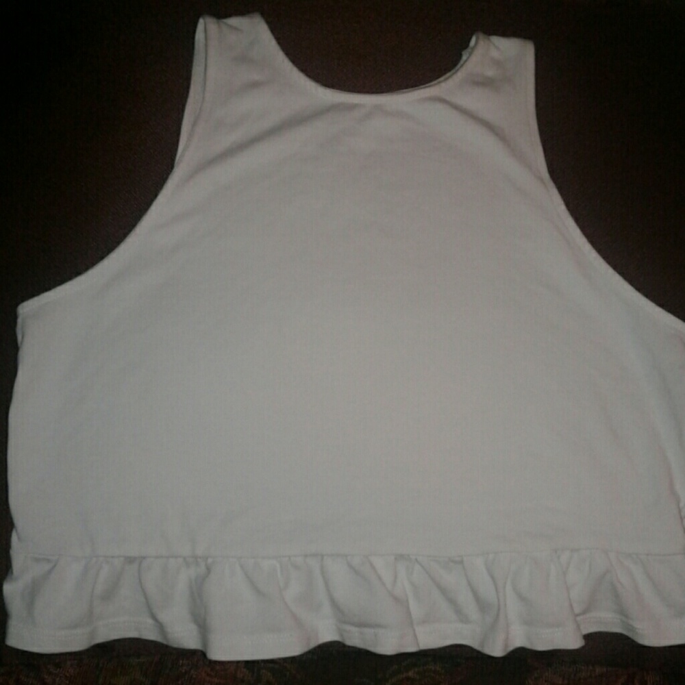 White crop top