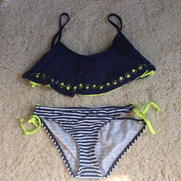 Splendid Bikini - Picture 4 of 4