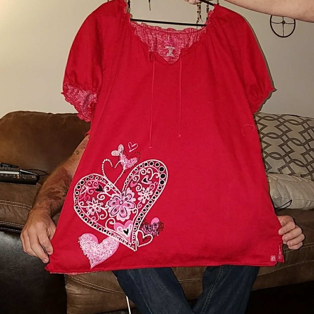 Peaches red heart scrub top