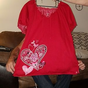 Peaches red heart scrub top