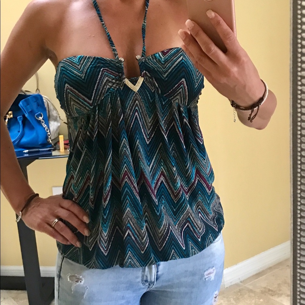 Amisu top, size Xs but feels like s