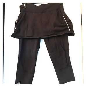 Black athleta crops with attached skirt