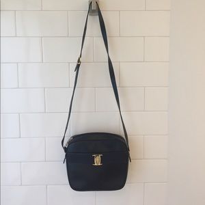 Vintage Salvatore Ferragamo shoulder bag