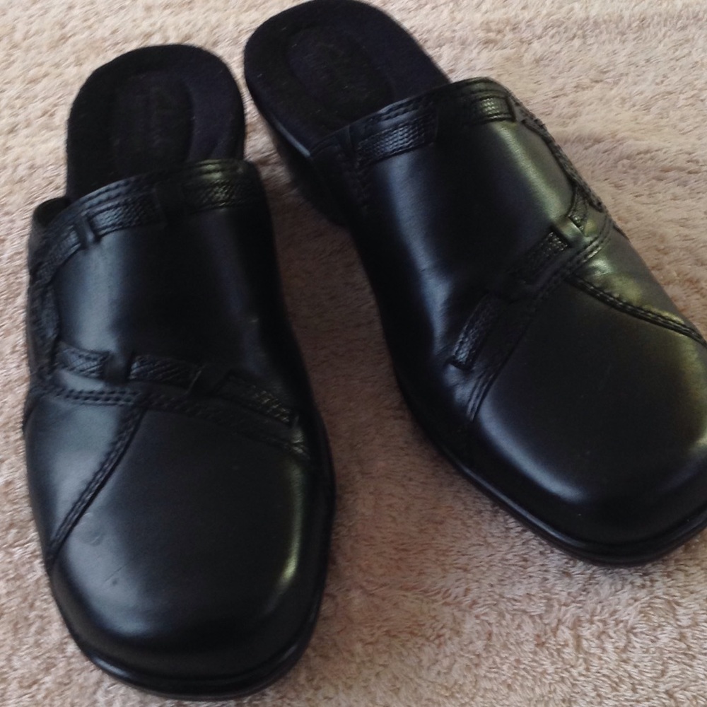 Clarks Black Clogs