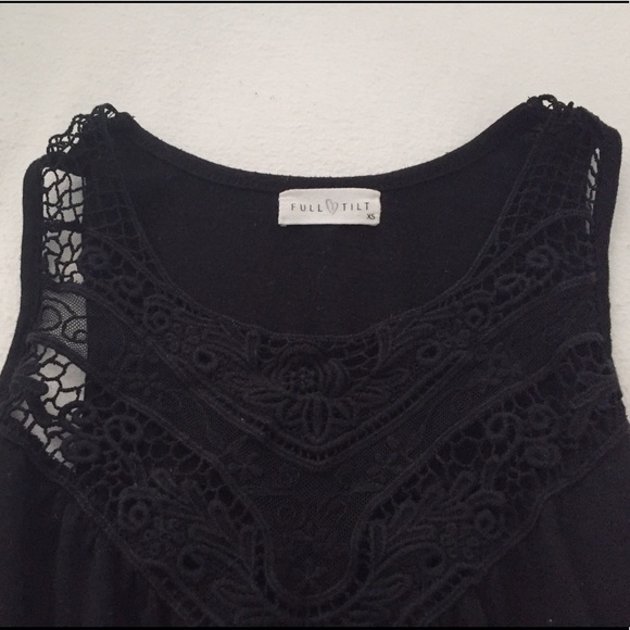 Black embroidered tank top - Picture 2 of 2