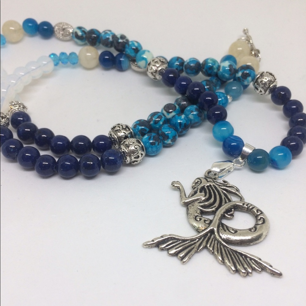 🐬🧜🏻♀️LARGE MERMAID ON A BEADED NECKLACE - Picture 1 of 8