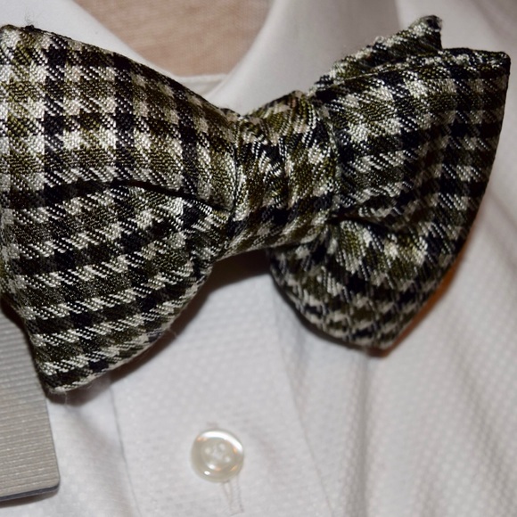 TOM FORD BRAND NEW WITH TAGS BOW TIE - Picture 1 of 4