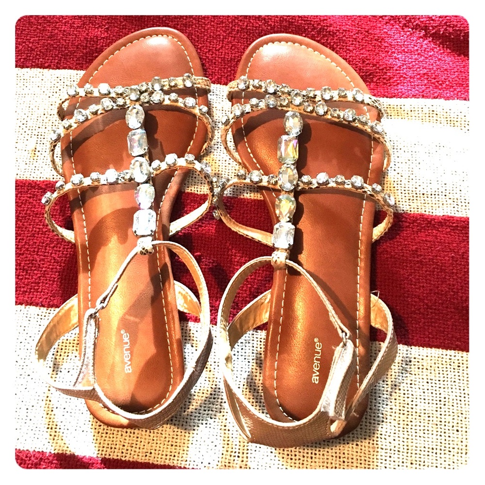 Ladies these sandals are perfect for spring/summer