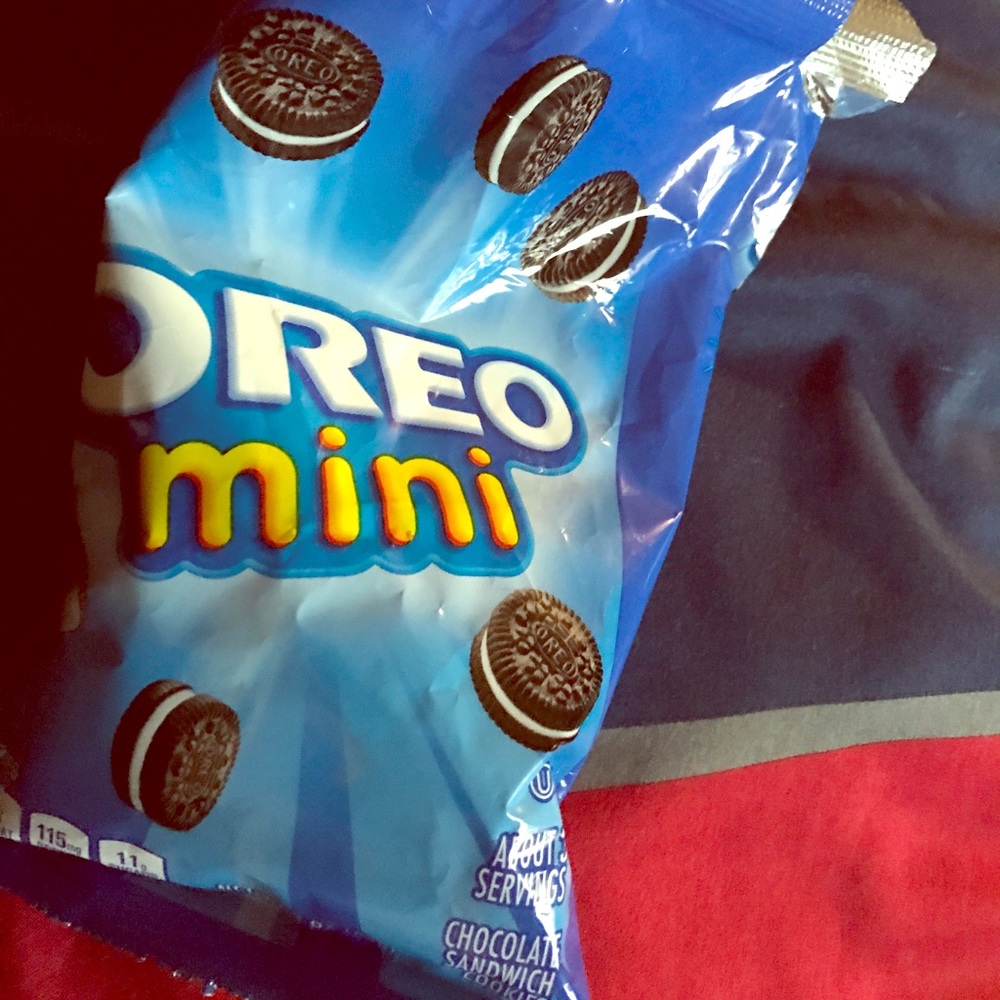 Authentic Oreo minis used ;)