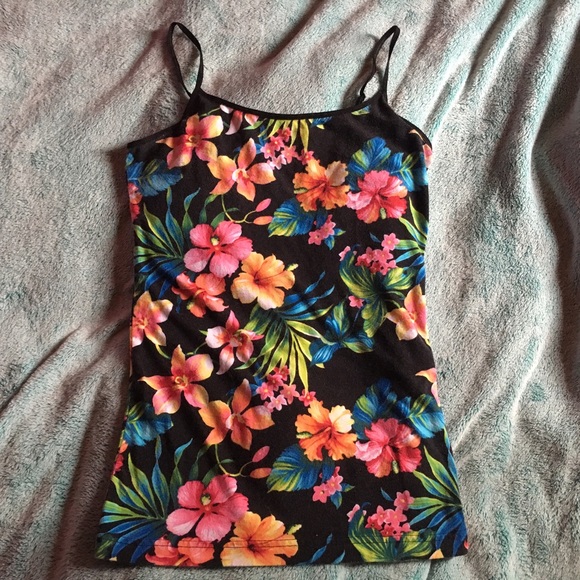 Arizona Jean Company Tops - Vibrant floral tank top