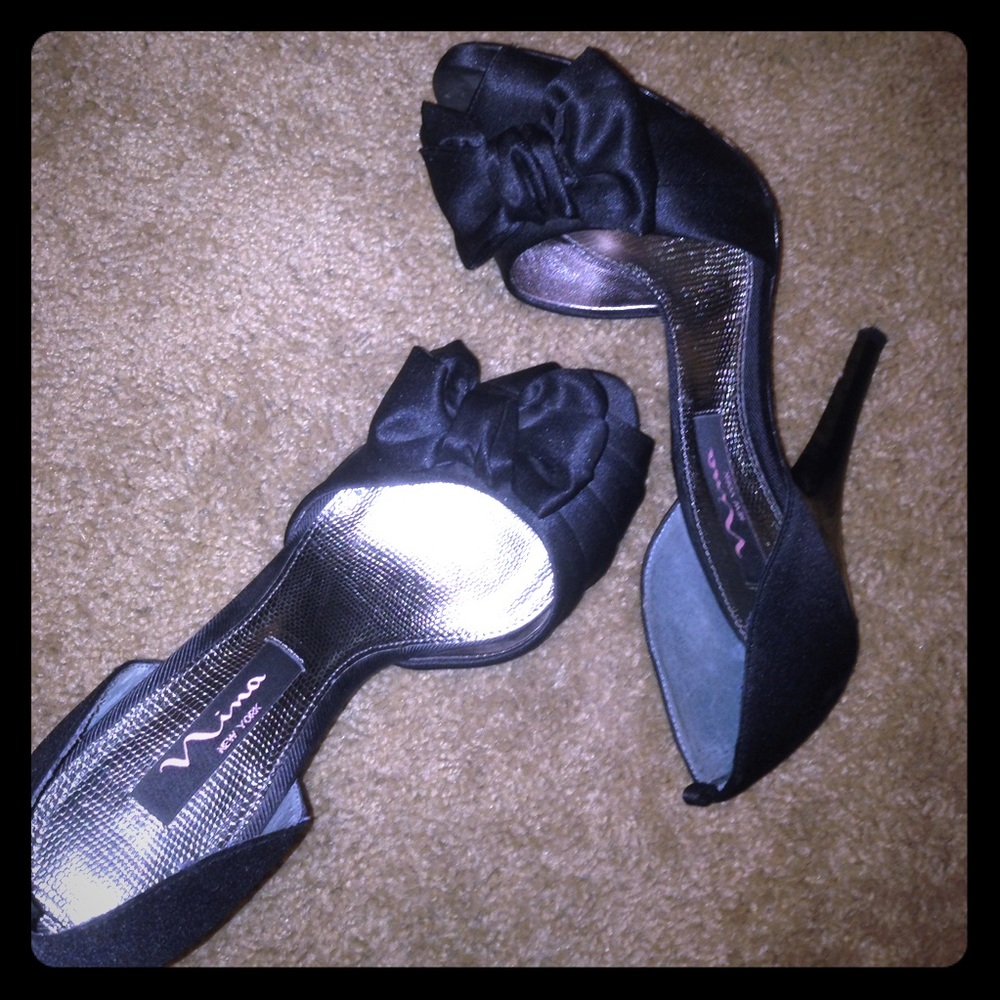 Black peep toe heels