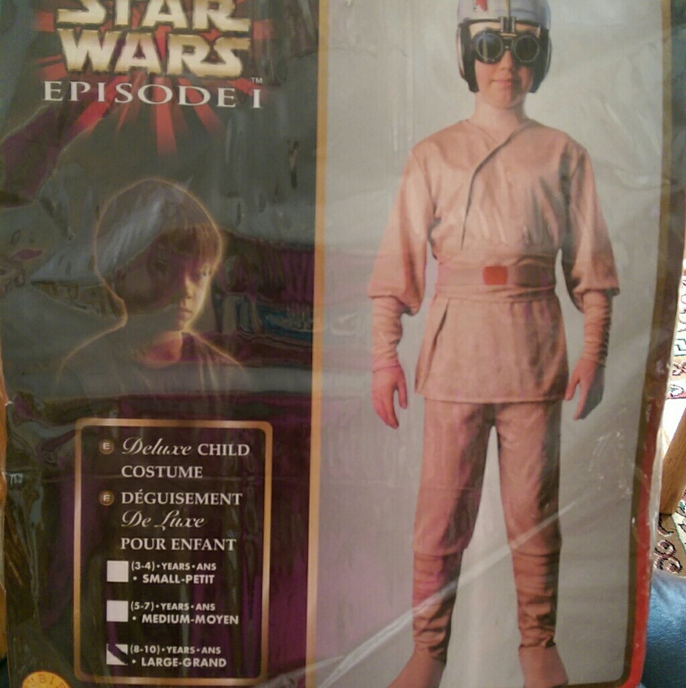 Anakin skywalker costume. ??????