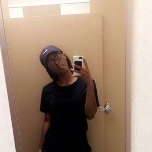 Meet your Posher, Leah