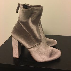 🛍🛍🛍SALE🛍🛍🛍Steve Madden boots