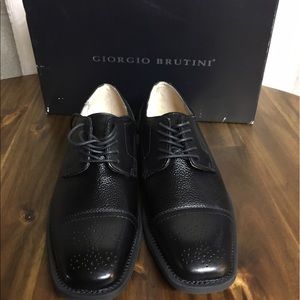 Men's black dress shoes