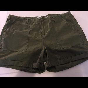 Size 16 women's green shorts
