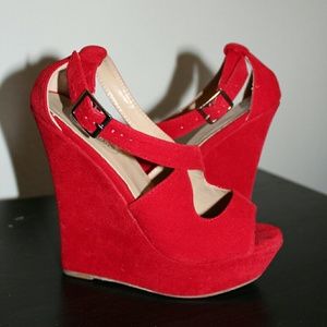 Bolaro By Summer Rio Pump