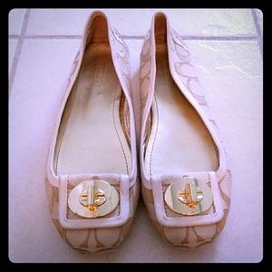Coach flat
