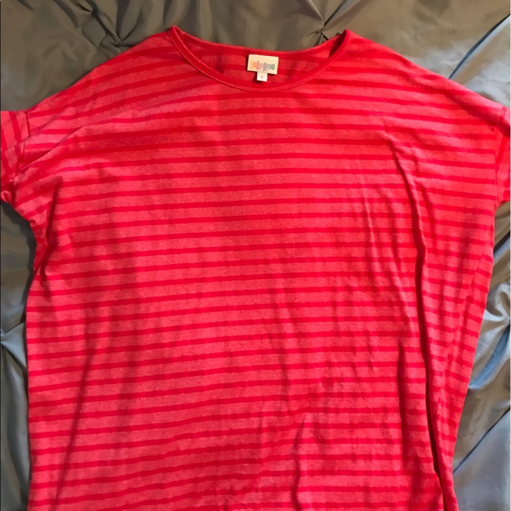 EUC red LuLaRoe Irma! Size Small