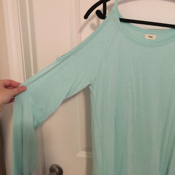 Blue long sleeve shirt with shoulder cut outs - Picture 3 of 3