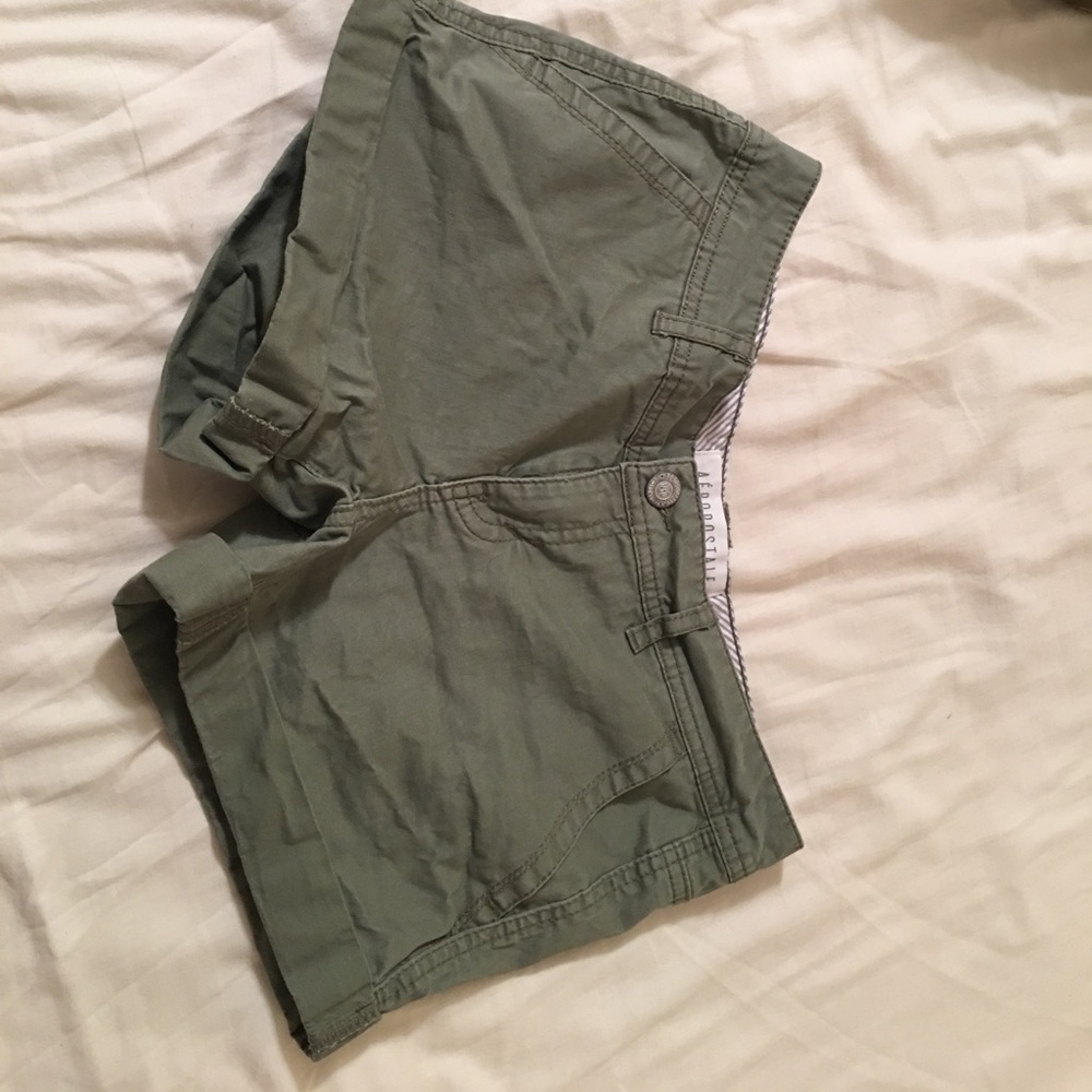 🔥SALE Hunter Green chino shorts from Aeropostale.