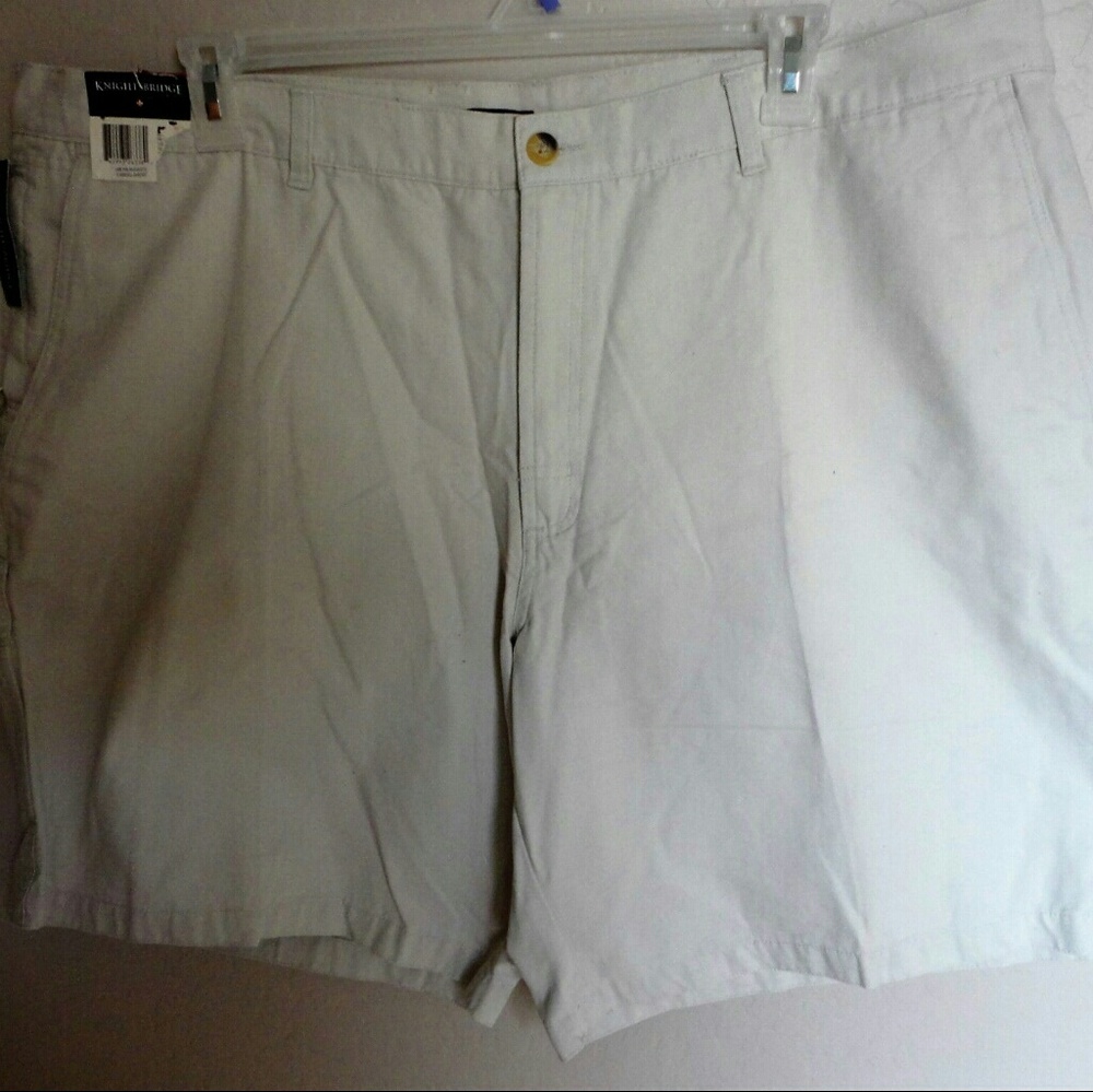 Knightsbridge men's Ivory cargo shorts. 46