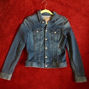 Women's Soft, Fitted, & Flexible Jean Jacket