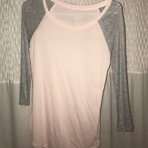 American Eagle 3/4 inch sleeve shirt