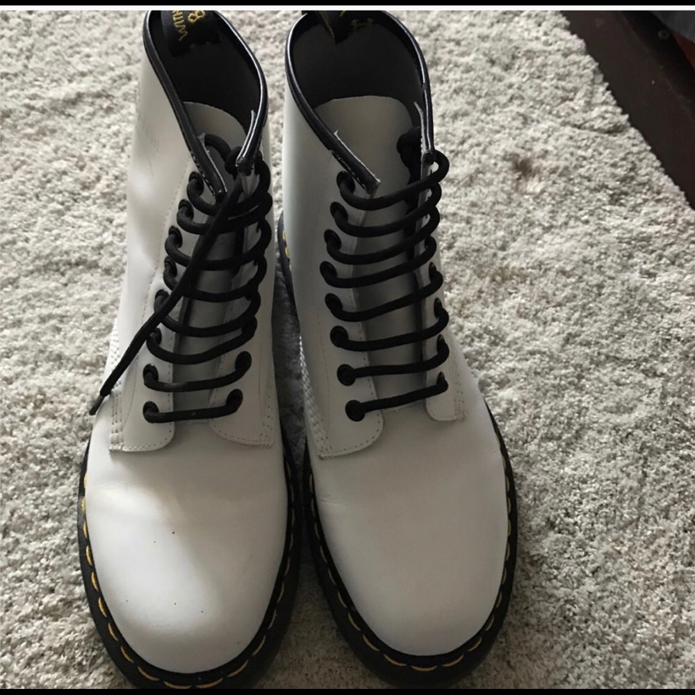 Size 8 doc air walks