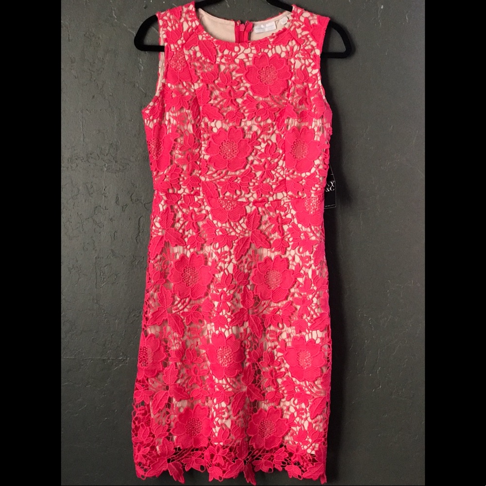 PRICE DROP! 💕Eye-Catching Coral Pink Dress 💕🌺