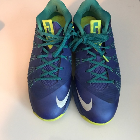 Shoes - Picture 1 of 4