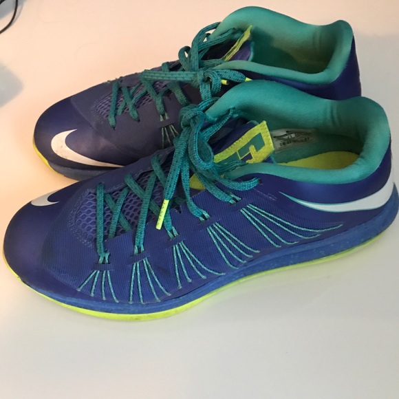 Shoes - Picture 2 of 4