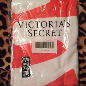 VS PINK "sea you never" Towel Hot pink NIP