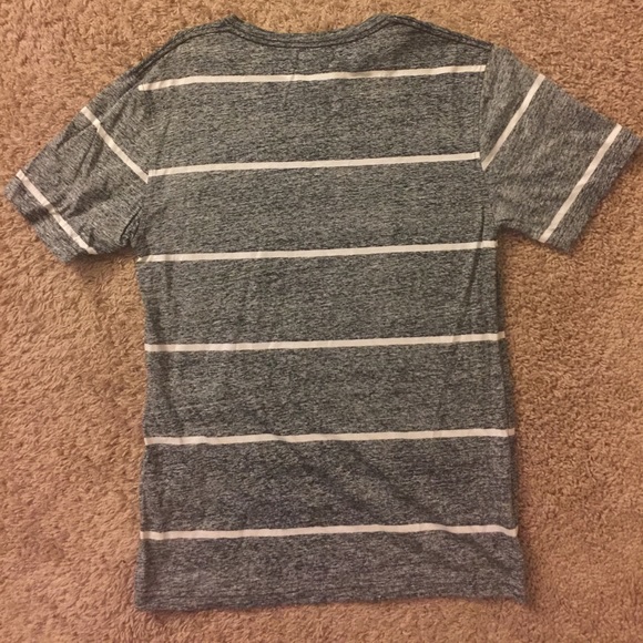 Men's grey s shirt - Picture 2 of 3