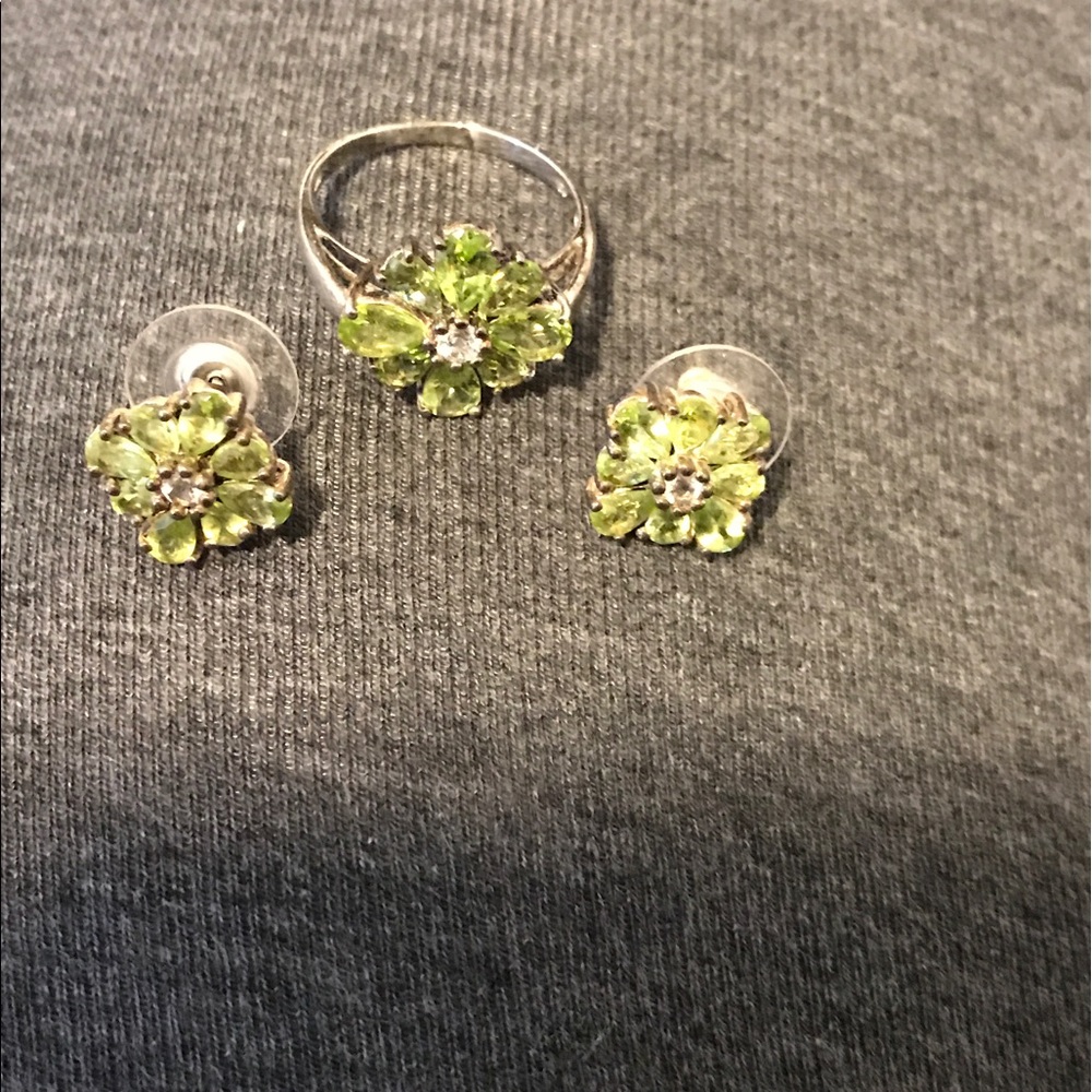 Silver flower peridot ring and earrings