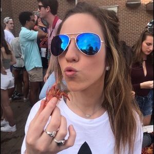 Meet your Posher, Krobae!