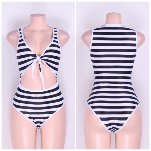 Strip Bandage Front Swimsuit - Picture 2 of 2