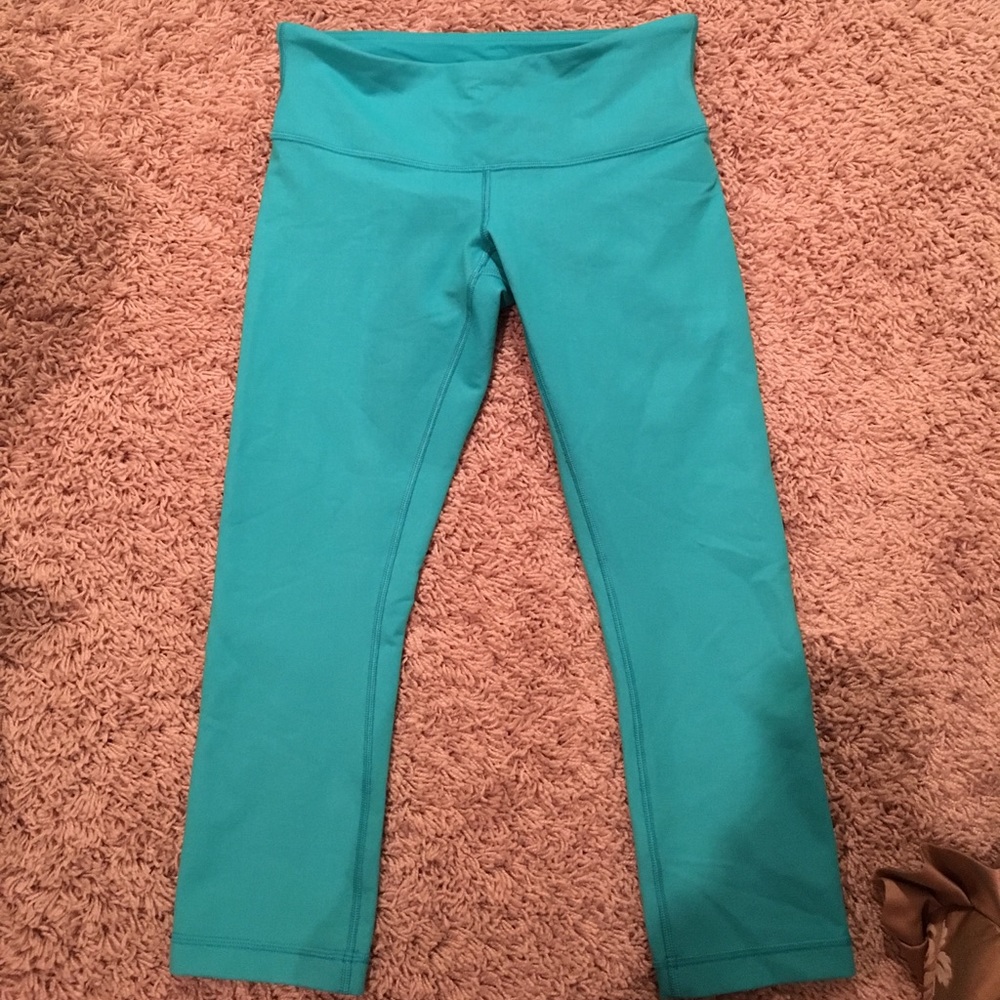 Lululemon Wunder Under Crop leggings