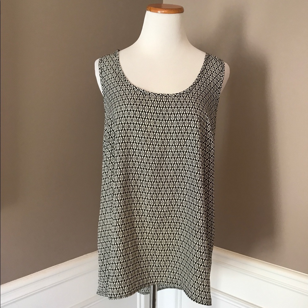 Pleione XL Black/White high/low sleeveless blouse