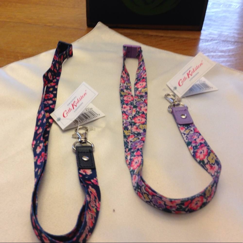 Lanyards Polyester Mallory Ditsy andForest Ditsy.