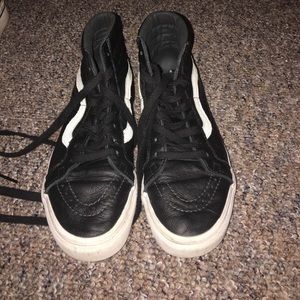Black Sk8 Hi Vans